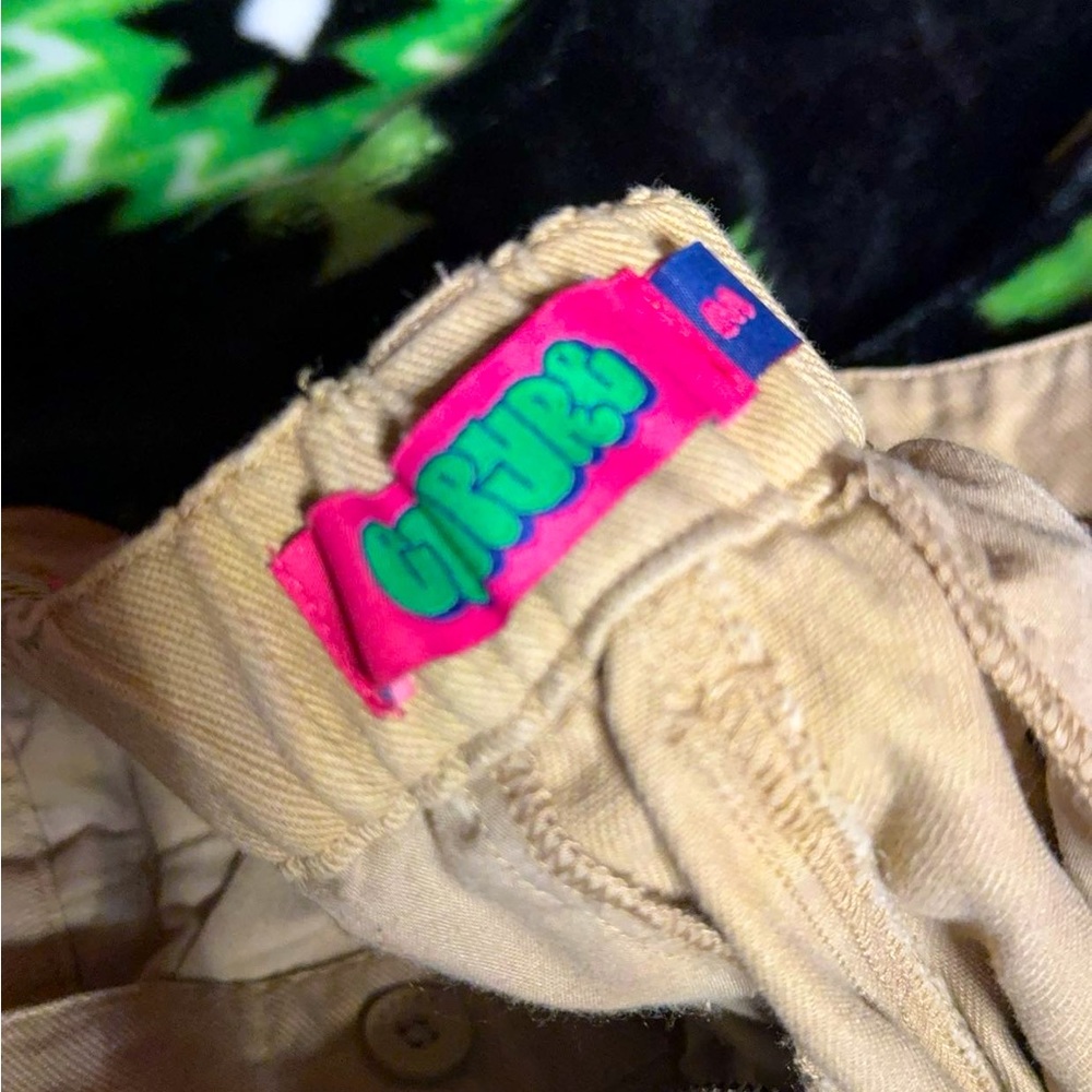 Empyre pants don’t wear anymore, barely worn.